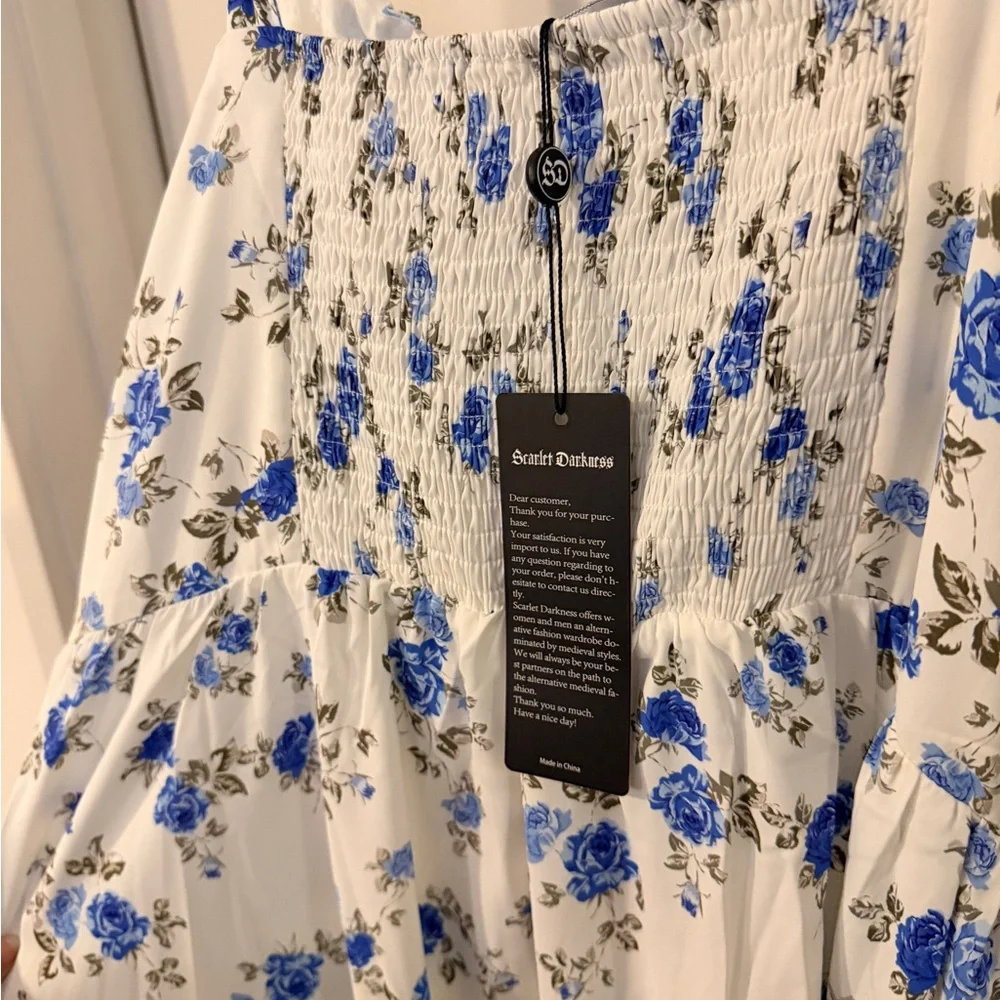 Floral Blue and White Milkmaid Dress - Picture 6 of 6